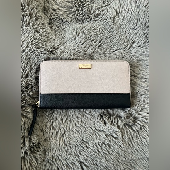 Kate Spade Wallet - Picture 1 of 4